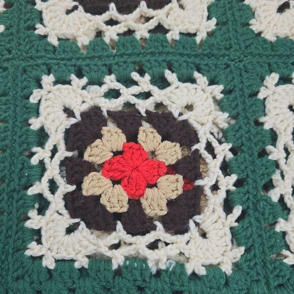 Granny square Afghan 64x48 - Picture 2 of 3